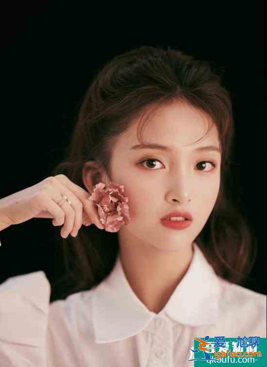 段星羽新剧《不一样的萧先生》杀青 体会双重身份女主奇妙爱情？