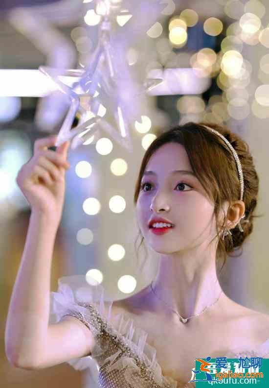 段星羽新剧《不一样的萧先生》杀青 体会双重身份女主奇妙爱情？