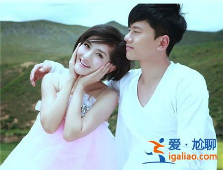 张杰演唱会现场回应和谢娜造娃计划 感性谈论感情事