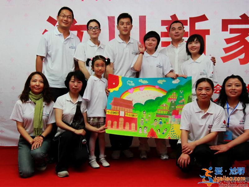 李亚鹏王菲旧照曝光 两人离婚或因为吃软饭