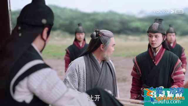 《暮白首》那岚岳死里逃生，剧情烧脑套路太深，黑莲花上线？