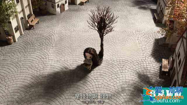 金秀贤新剧《虽然是精神病但没关系》8.7分复出，尺度过大被举报？