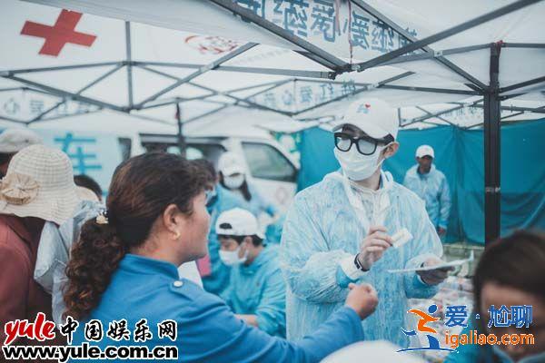 陈学冬助力韩红爱心百人援宁  雨中疾走不停歇  心情未受影响