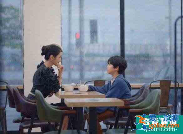 《虽然是精神病但没关系》：孩子真的是爸爸妈妈的延续和作品吗？