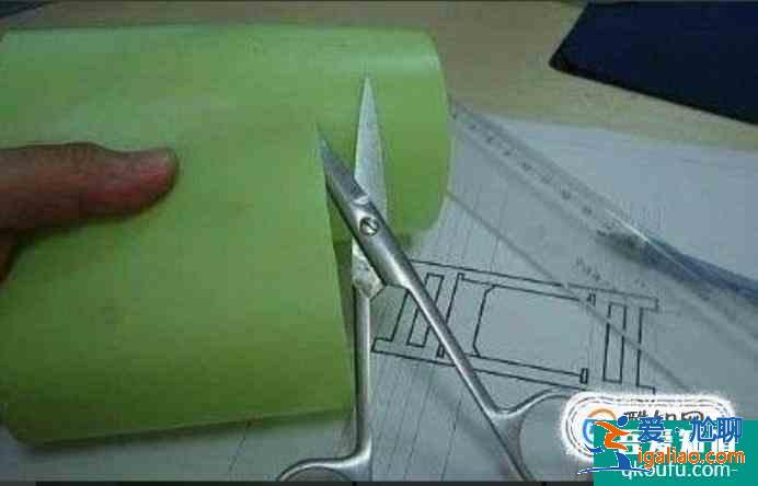 塑料瓶矿泉水瓶手工做小凳子？