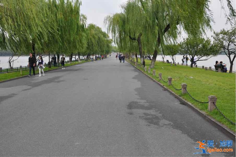 白堤步行怎么玩？白堤周边的这些景点要串在一起玩！？