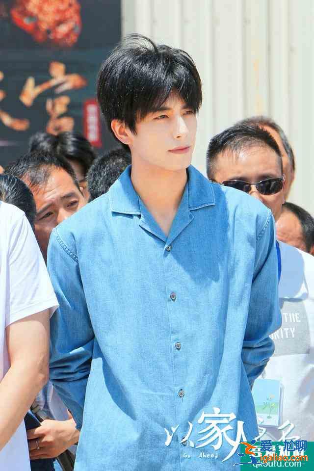 《以家人之名》路透：宋威龙谭松韵解锁新型亲吻方式，甜而不腻？
