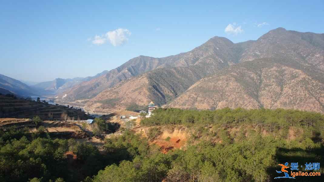 【虎跳峡徒步】虎跳峡徒步路线及注意事项？