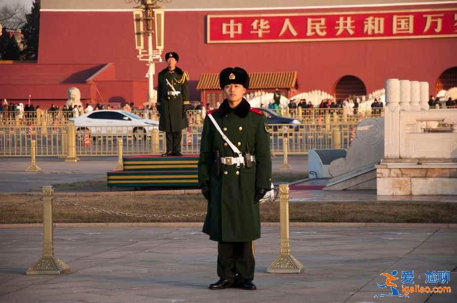 天安门广场游玩路线安排及攻略（内附门票、景点、观升旗攻略、周边景点推荐）？