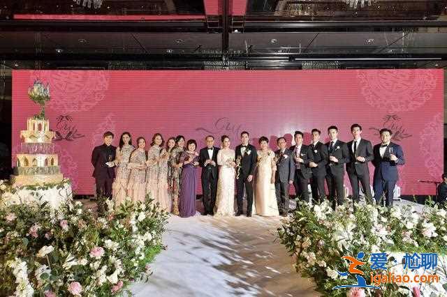 阿娇结婚结了一年 婚纱照曝光犹如水仙子 饮交杯酒同切蛋糕