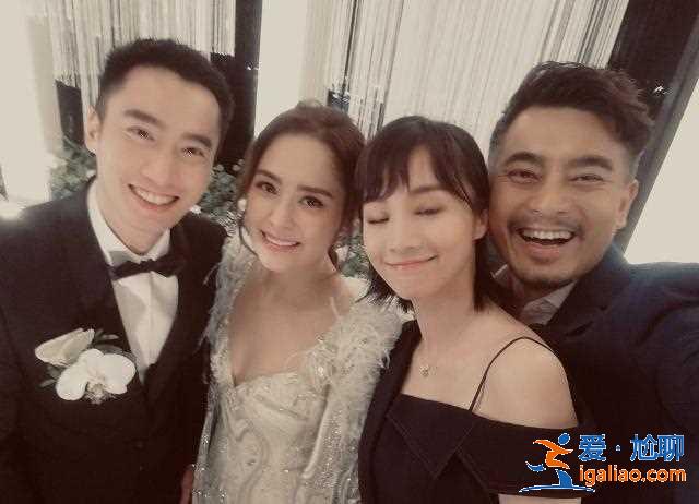 阿娇结婚结了一年 婚纱照曝光犹如水仙子 饮交杯酒同切蛋糕