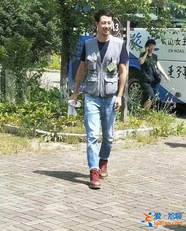 赵寅成游客照流出,被直呼:没了华服和镁光灯,真是一言难尽 赵寅成游客照流出,被直呼:没了华服和镁光灯,真是一言难尽