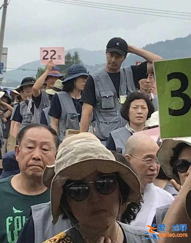 赵寅成游客照流出,被直呼:没了华服和镁光灯,真是一言难尽 赵寅成游客照流出,被直呼:没了华服和镁光灯,真是一言难尽