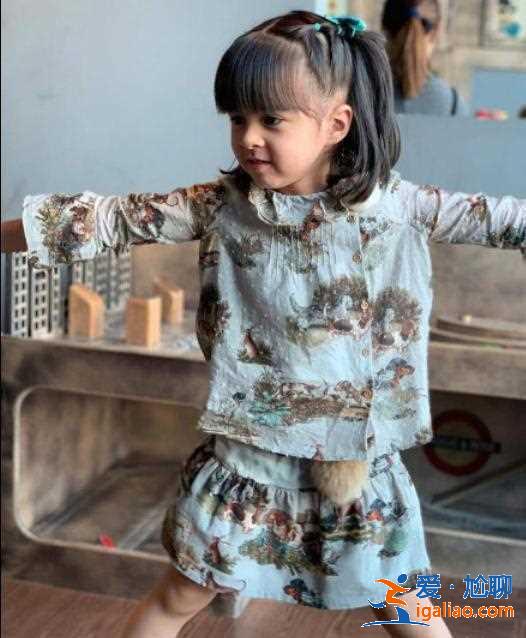梁咏琪女儿长大了，混血基因越来越强大，网友说颜值最高的星二代