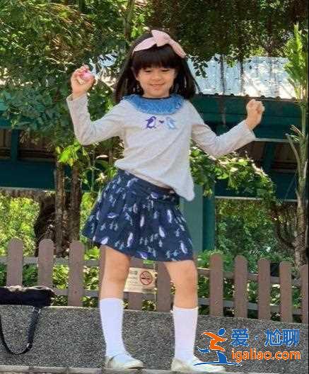 梁咏琪女儿长大了，混血基因越来越强大，网友说颜值最高的星二代