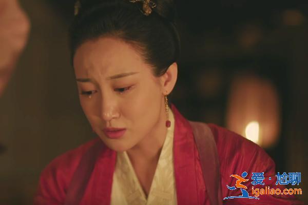 申氏发现小公爷与明兰的定情信物,暗自发誓,明兰的磨难套餐升级