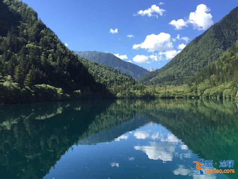 夏天去九寨沟好吗，夏天去九寨沟穿什么？？