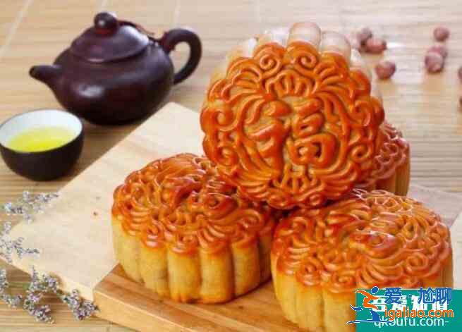 中秋节吃什么传统食品？