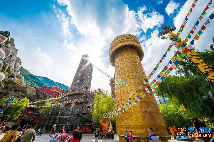 九寨沟有哪些热门打卡景点，九寨沟必游景点盘点，去九寨沟怎么玩？