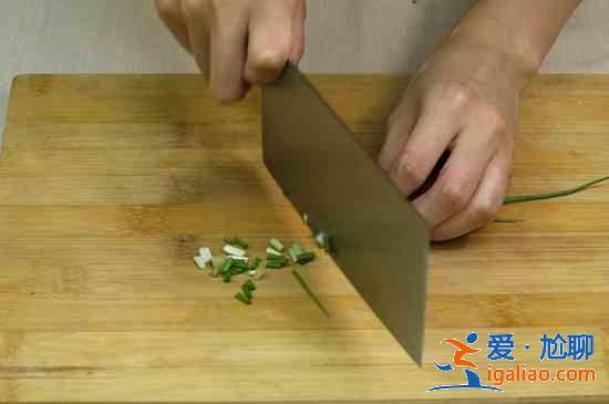 凉拌西兰花做法？