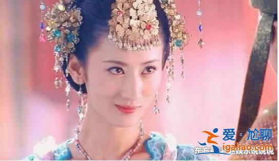 女明星戴珠子谁最美?杨紫真心美,杨幂有灵气,刘涛像顶吊灯 女明星戴珠子谁最美?杨紫真心美,杨幂有灵气,刘涛像顶吊灯