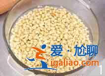 爆炒咸鱼黄豆芽怎么做？？