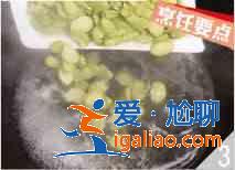 鸡柳炒蚕豆怎么做？？