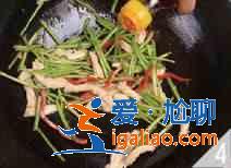 芦蒿炒鸡柳怎么做？？