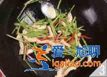 芦蒿炒鸡柳怎么做？？