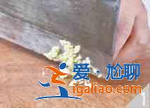 辣子鸡丁怎么做？？