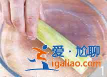 莴笋炒鸡胗怎么做？？