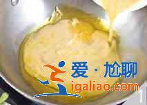 鸡蛋炒苦瓜怎么做？？