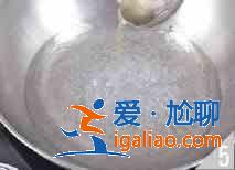 鸡蛋炒苦瓜怎么做？？