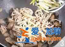 草菇爆鸡丝怎么做？？