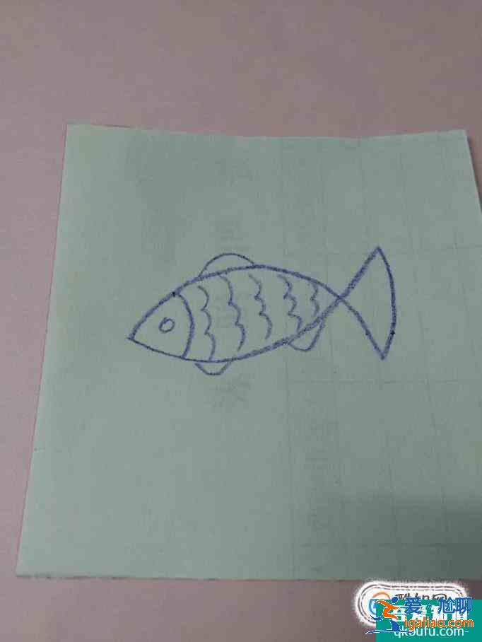 教宝宝一个画鱼的方法？