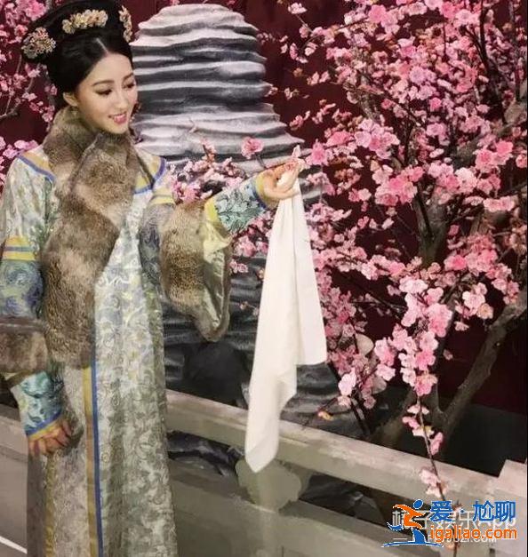 相差40岁的爷孙恋8个月就结束？还出轨200亿身家富豪？