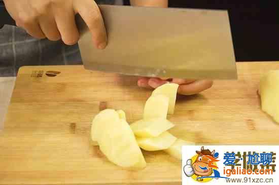 土豆红烧肉怎么做？