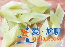 青笋炒腊肉怎么做？？