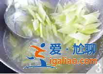 青笋炒腊肉怎么做？？
