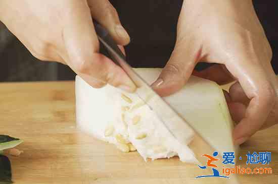 冬瓜排骨汤怎么做？