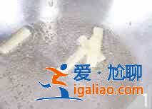 青椒玉米爆牛肉怎么做？？