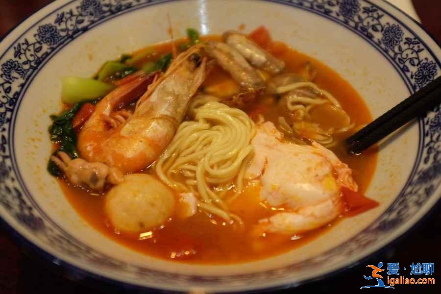 去青岛必吃的特色美食是什么，青岛的特色美食有哪些，青岛特色美食推荐？