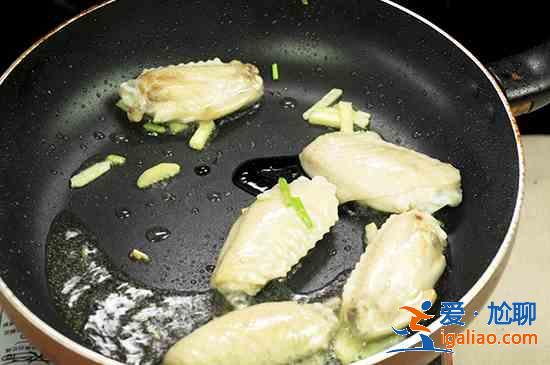 红烧鸡翅的家常做法? 红烧鸡翅的家常做法?