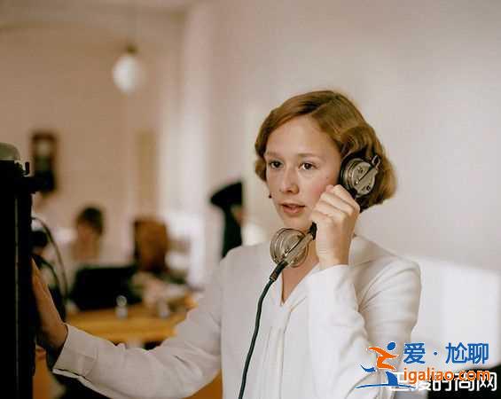 16岁爱上主管未婚产子 《长袜子皮皮》作者的生命故事？