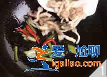 鹌鹑蛋烩鸡菇怎么做？？