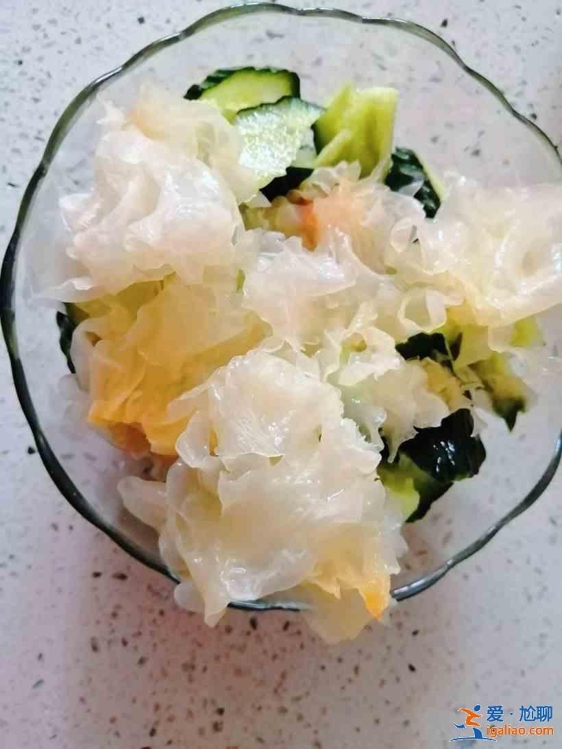 春日绽放版翠瓜凉拌银耳？