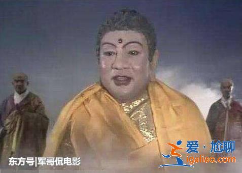 他演的如来佛祖深得人心,到泰国遇到自己的佛像,走路上被人跪拜 他演的如来佛祖深得人心,到泰国遇到自己的佛像,走路上被人跪拜