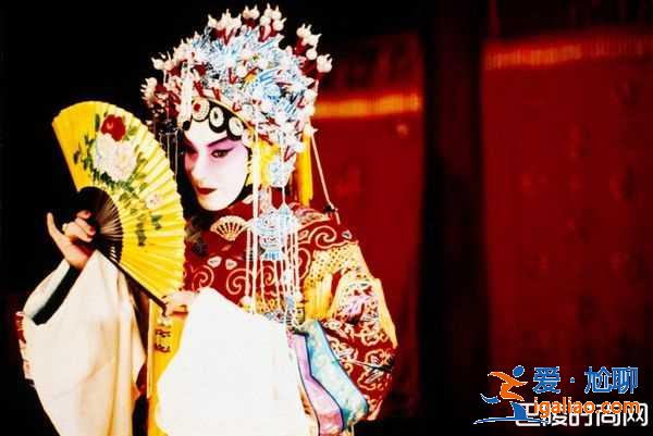 霸王别姬公开22分钟张国荣访谈花絮 影迷喷泪太想哥哥了？