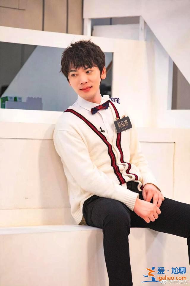 阿云嘎、郑云龙、蔡程昱哭成泪人，《声入人心》的终极泪点很辛酸