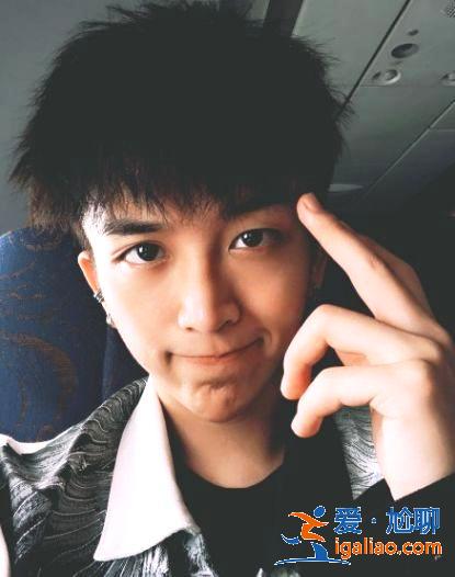 阿云嘎、郑云龙、蔡程昱哭成泪人，《声入人心》的终极泪点很辛酸